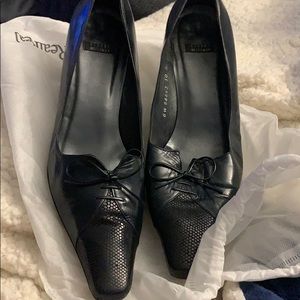 Stuart Weitzman heels used black size 10 women